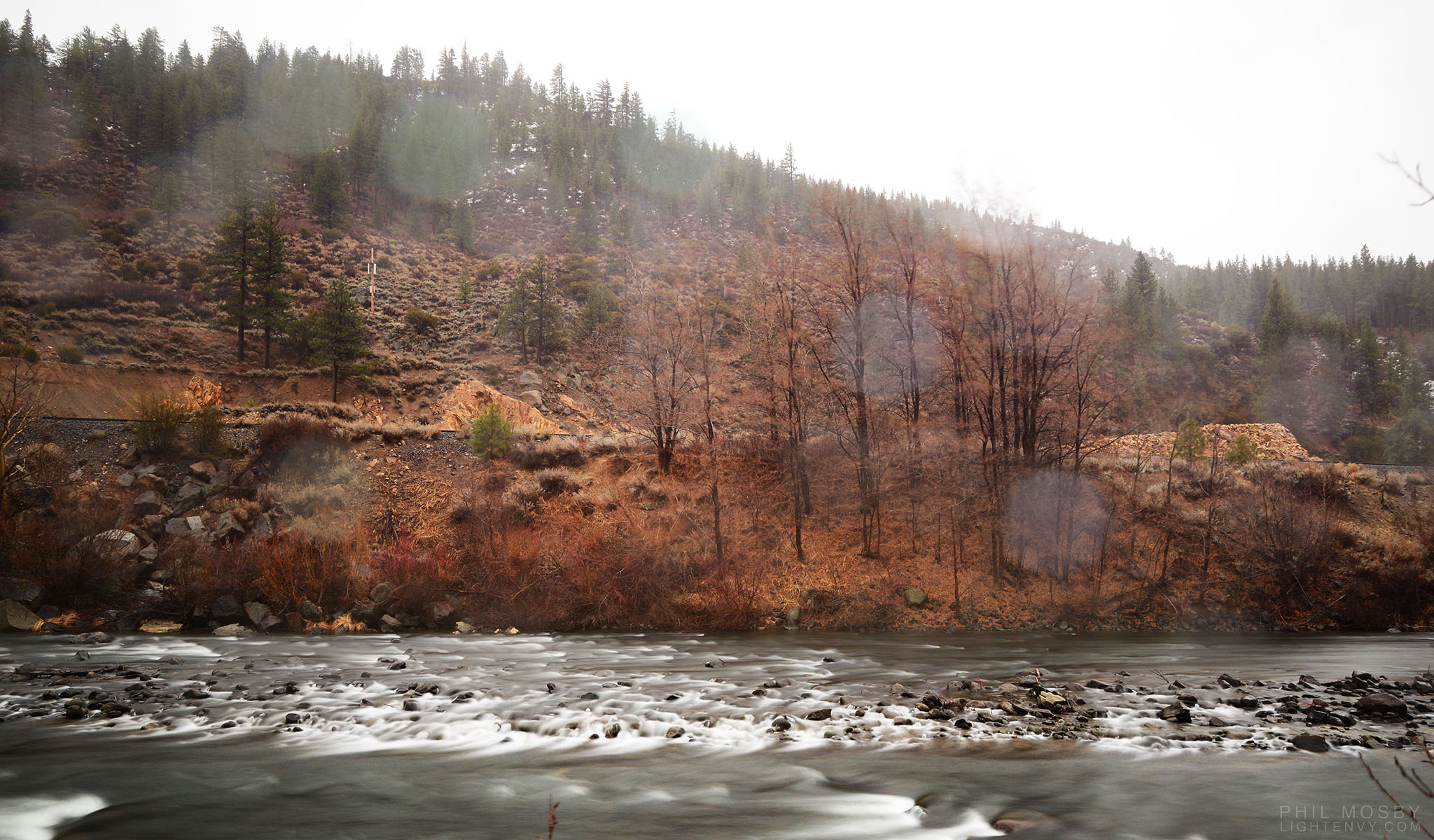 Snowing on the Truckee (2 of 2)